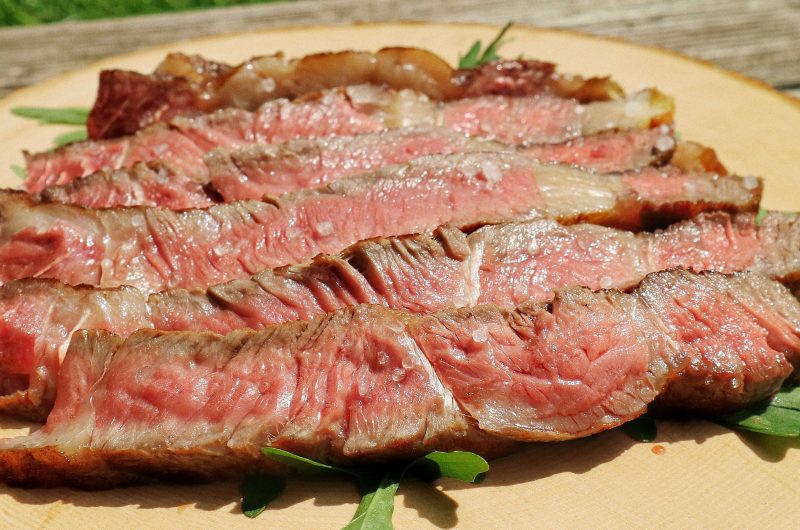Dry Aged Rib Eye Steak vom Gasgrill